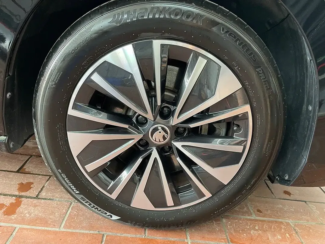 Skoda Superb 1.5 TSI iV Combi Selection - Thumbnail 11