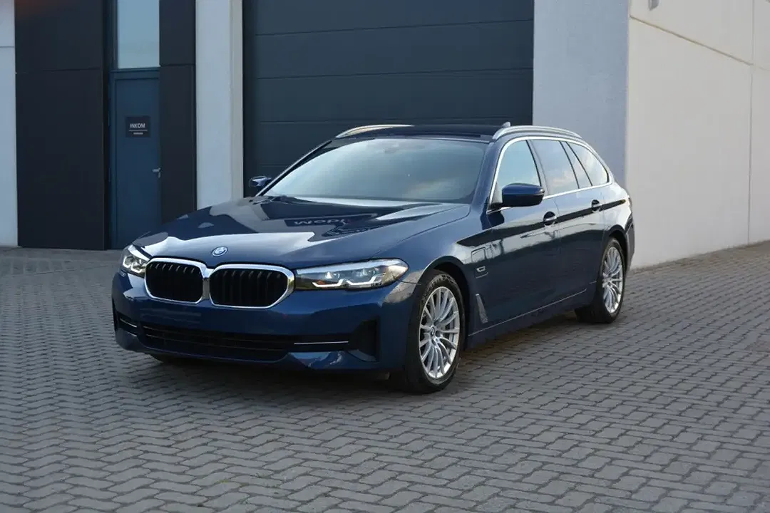 BMW 520 PHEV Touring - foto 1