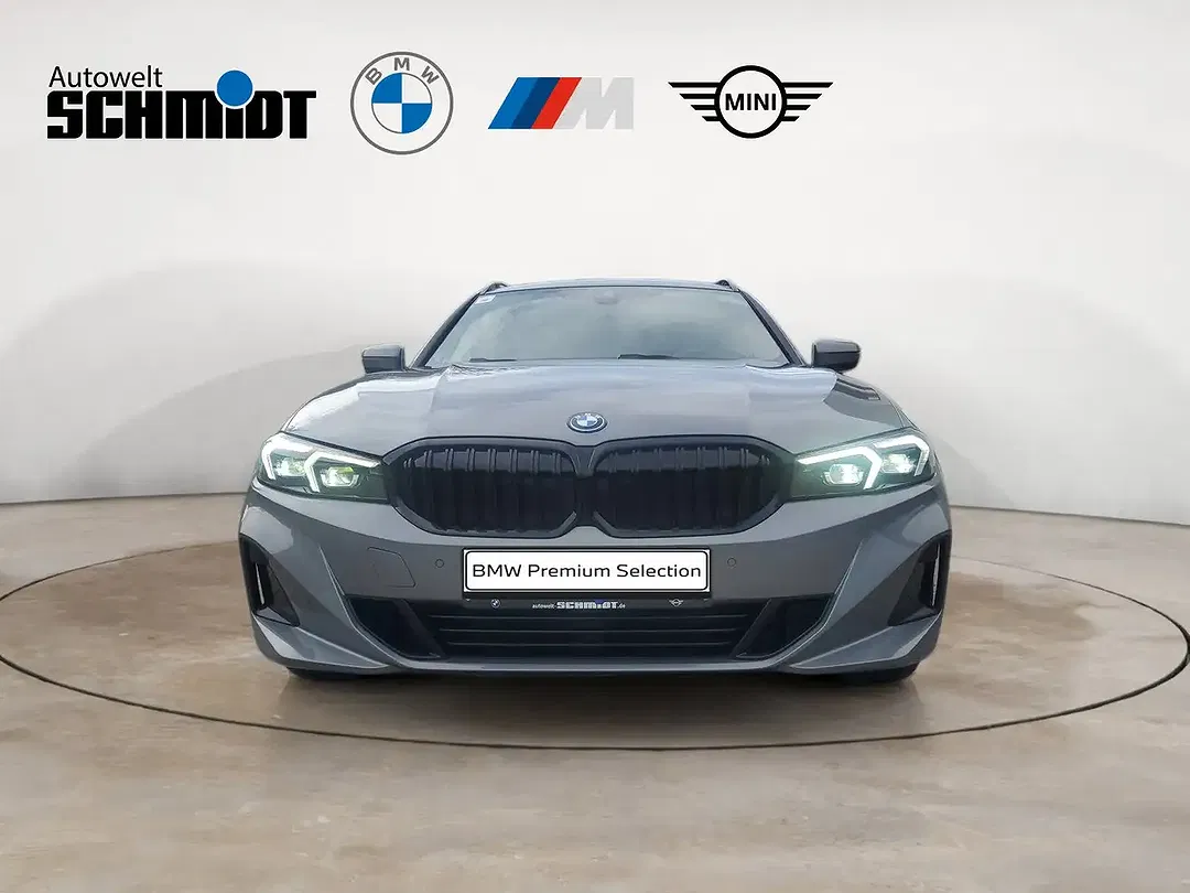 BMW 320 Touring - Thumbnail 1