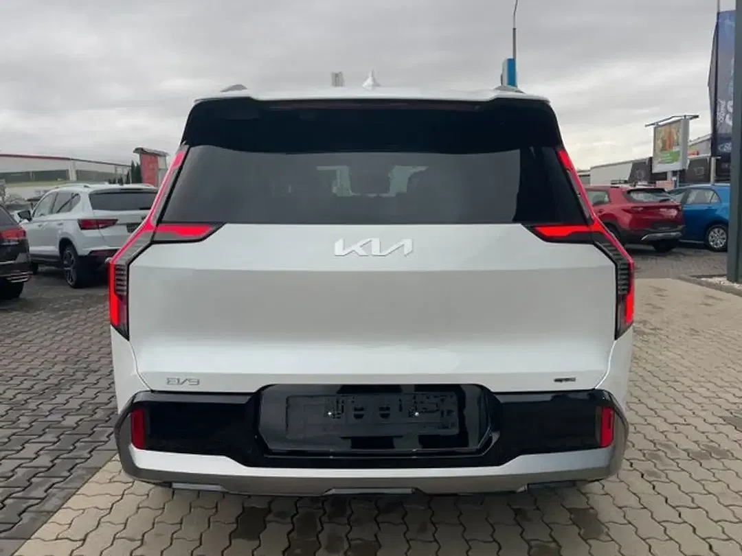Kia EV9 4WD GT-Line Launch Edition - Thumbnail 5