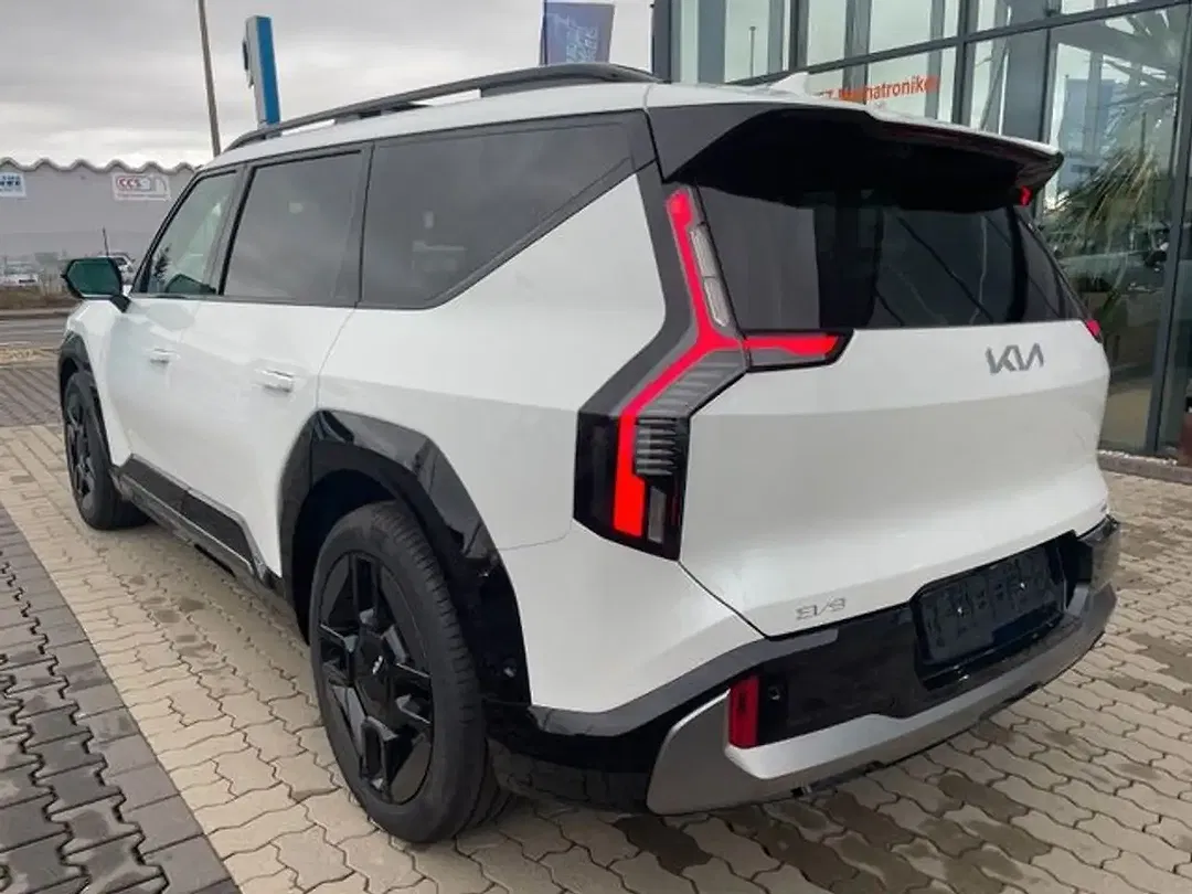 Kia EV9 4WD GT-Line Launch Edition - Thumbnail 6