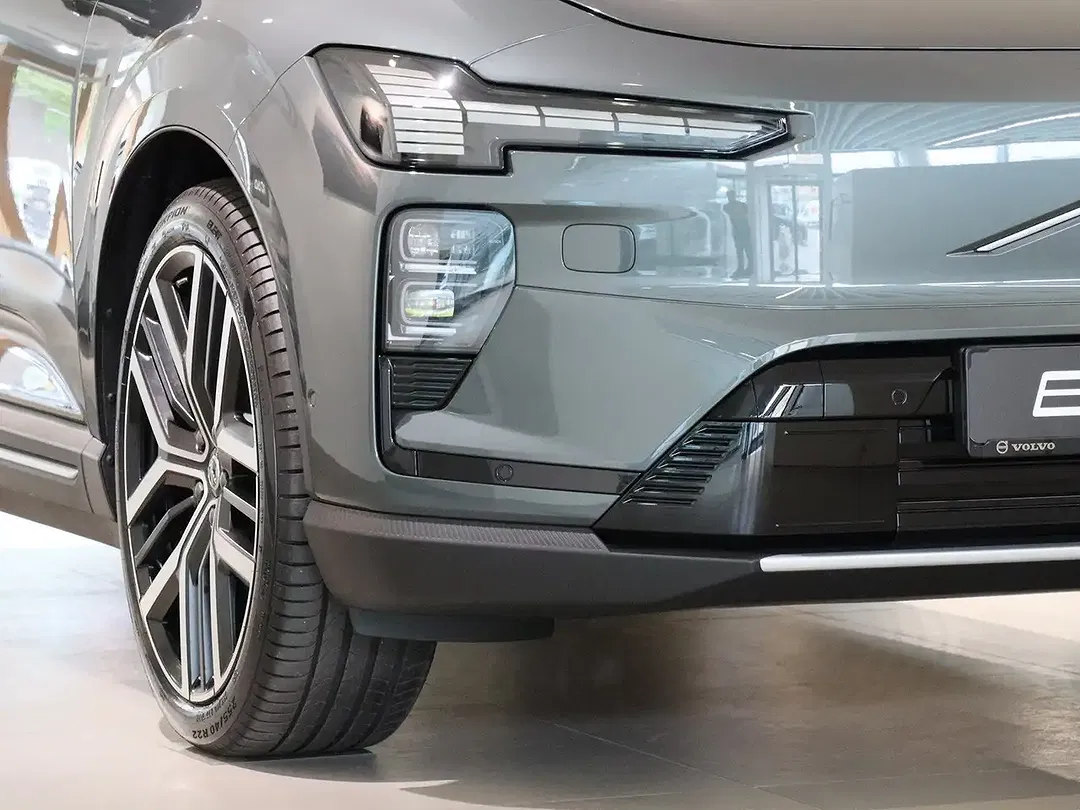 Volvo EX60 AWD Ultra - Thumbnail 5