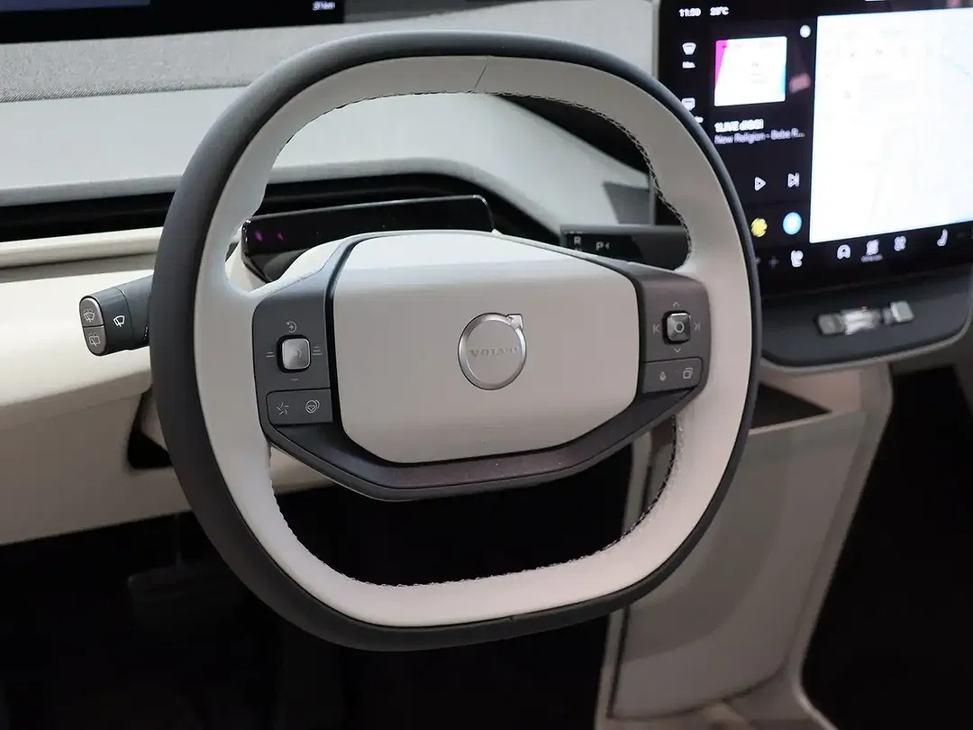Volvo EX60 AWD Ultra - Thumbnail 9