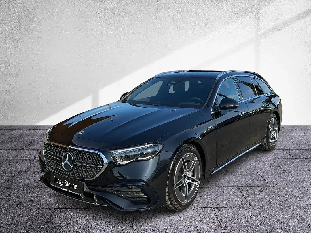 Mercedes-Benz E 300 4MATIC AMG - Thumbnail 1