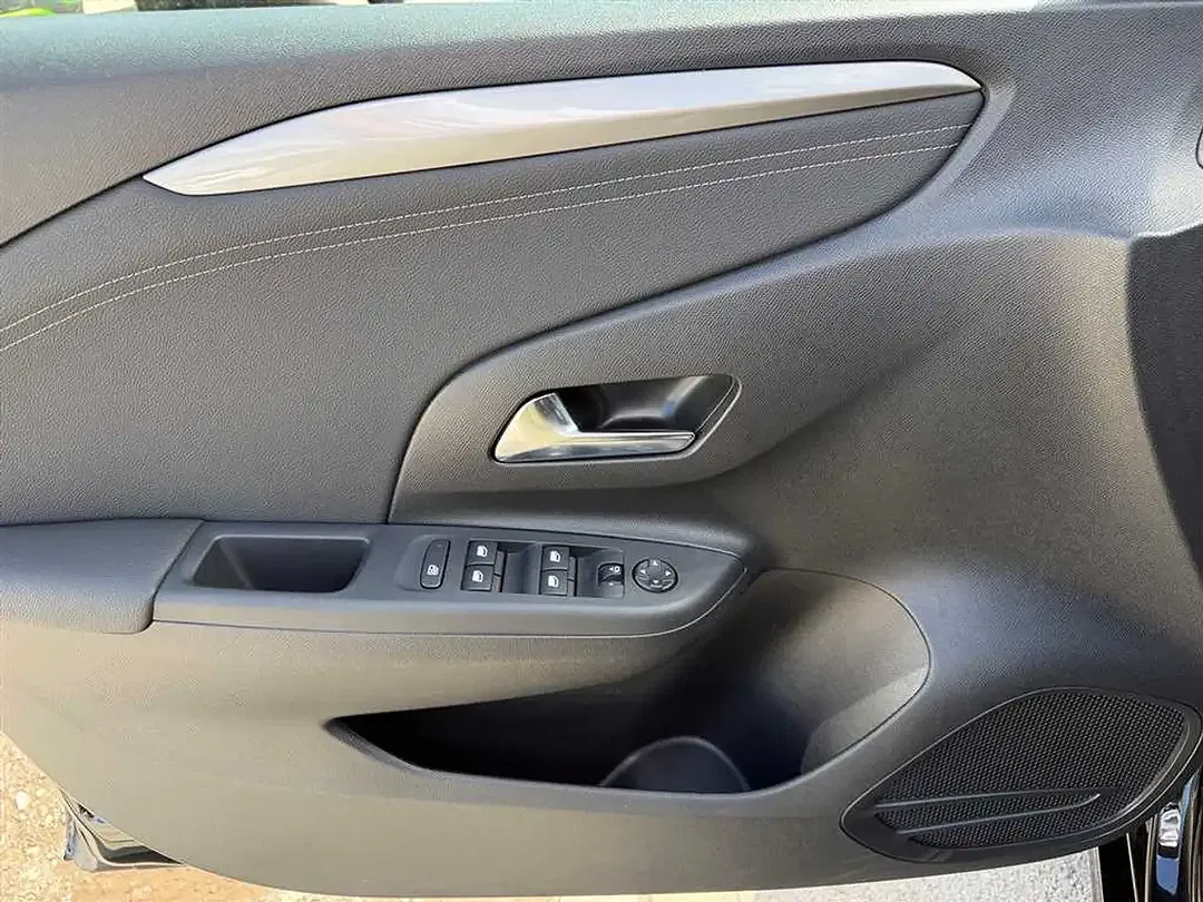 Opel Corsa 1.2 GS - Thumbnail 11