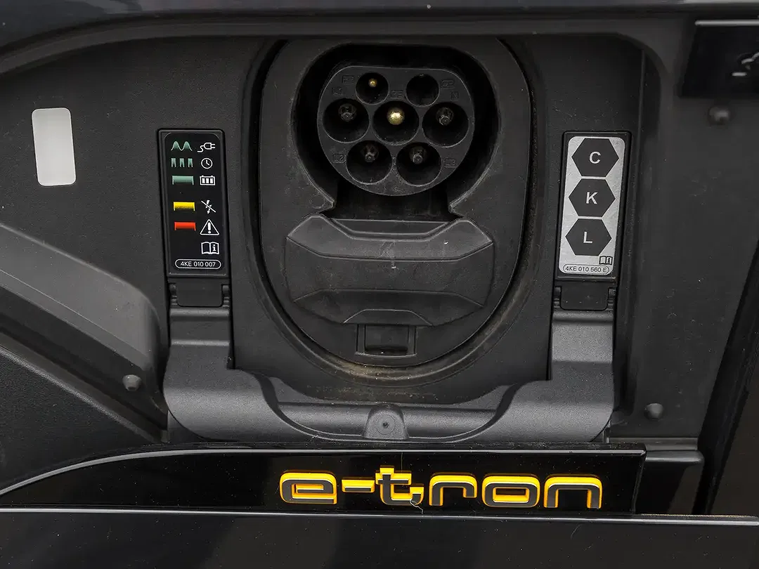 Audi e-tron 55 quattro - Thumbnail 12