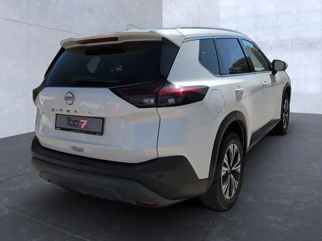 Nissan X-Trail N-Connecta - Thumbnail 3