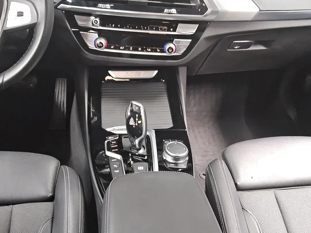 BMW X3 xDrive Advantage - Thumbnail 4