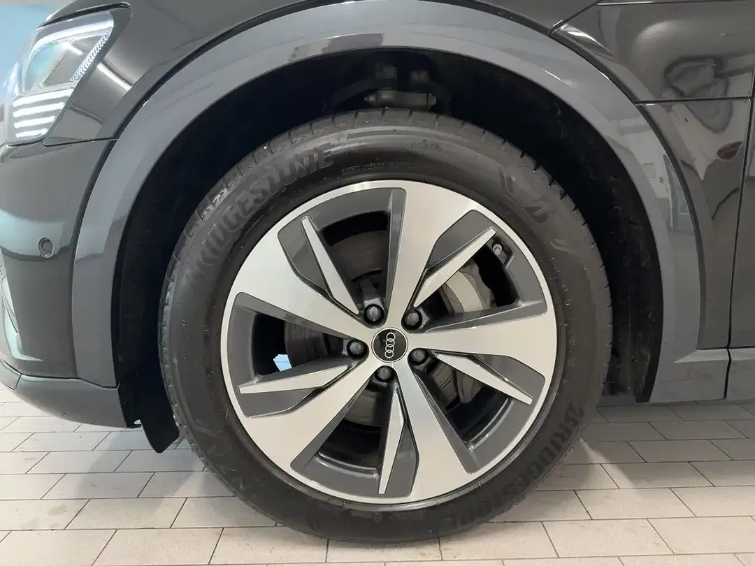 Audi Q8 e-tron 55 quattro Matrix LED advanced - Thumbnail 12