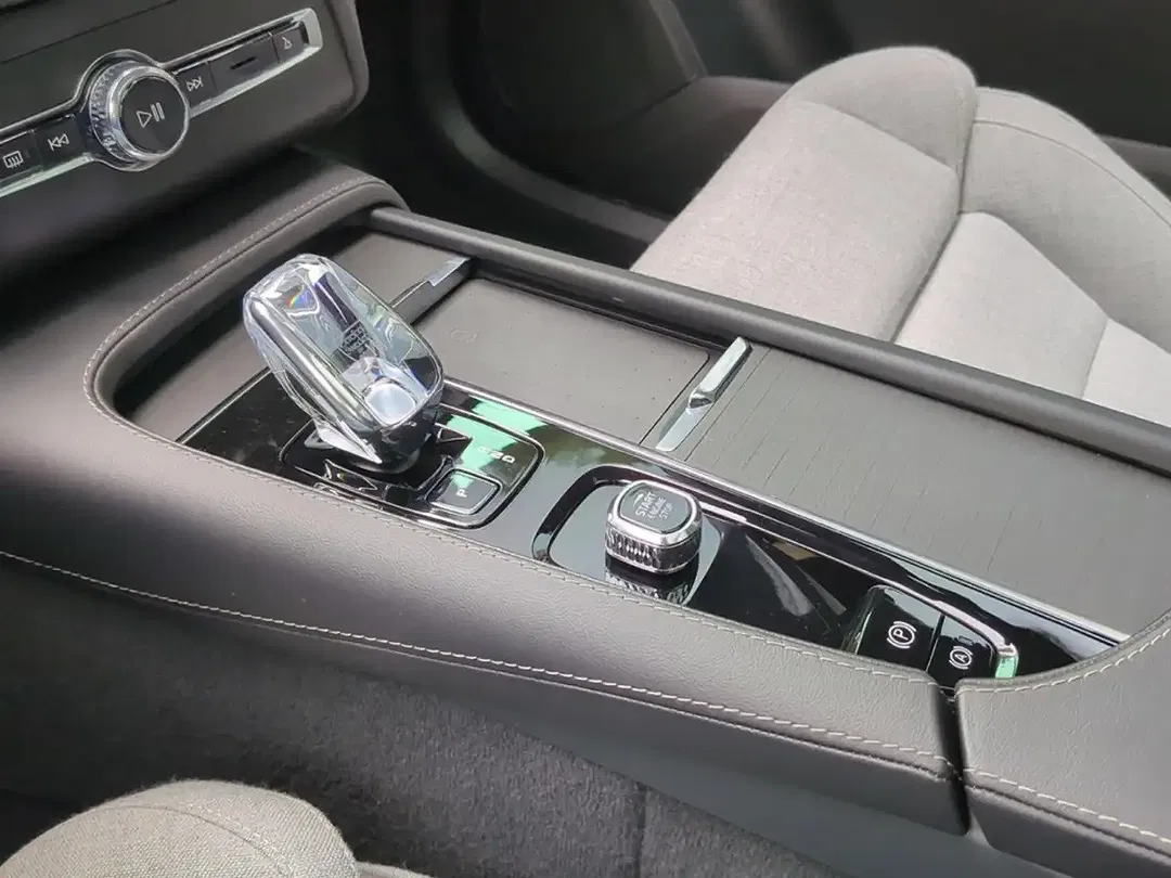 Volvo XC90 T8 Recharge Ultimate Bright - Thumbnail 22