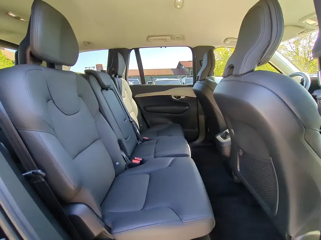 Volvo XC90 B5 AWD Plus Bright - Thumbnail 12