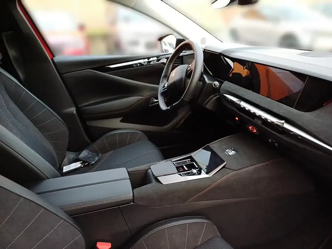 DS Automobiles DS 4 - Thumbnail 12