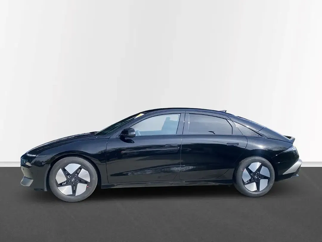 Hyundai IONIQ 6 EV - Thumbnail 3