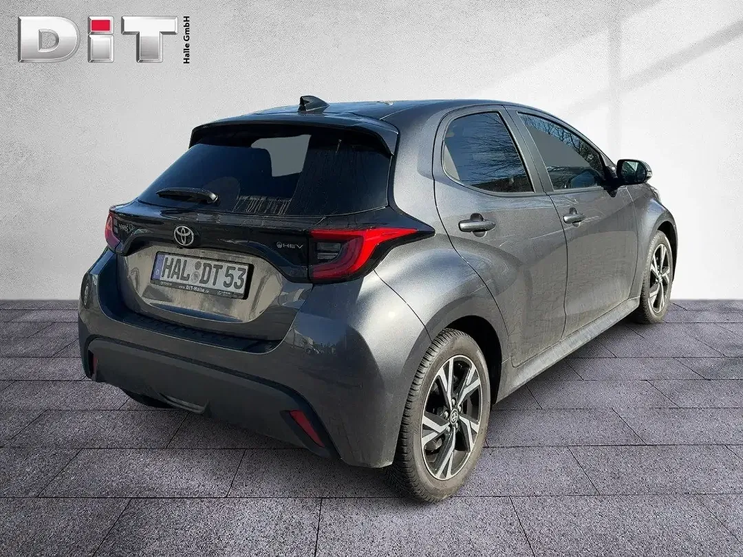 Toyota Yaris 1.5 Teamplayer - Thumbnail 4