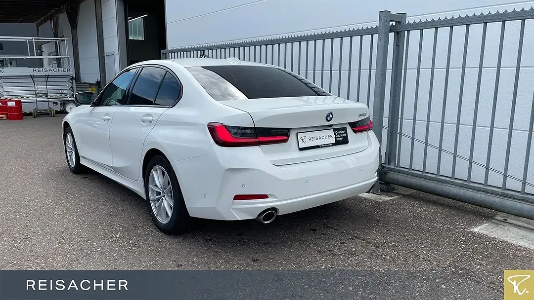 BMW 320 - Thumbnail 2