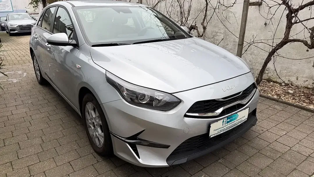 Kia Ceed / cee'd - Thumbnail 3
