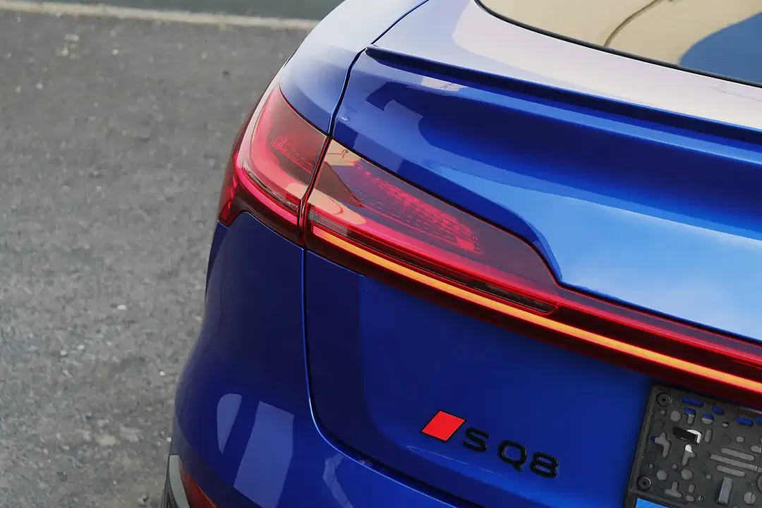 Audi SQ8 e-tron Sportback - Thumbnail 14