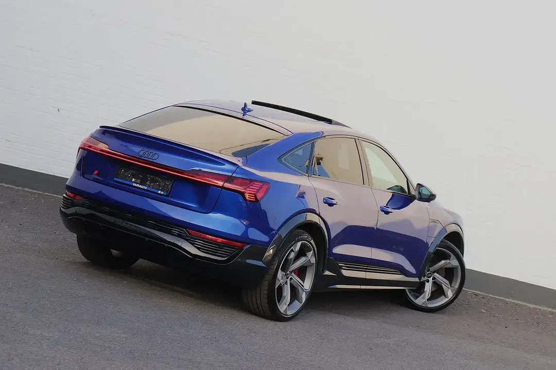 Audi SQ8 e-tron Sportback - foto 15