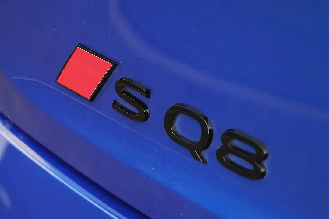 Audi SQ8 e-tron Sportback - Thumbnail 4