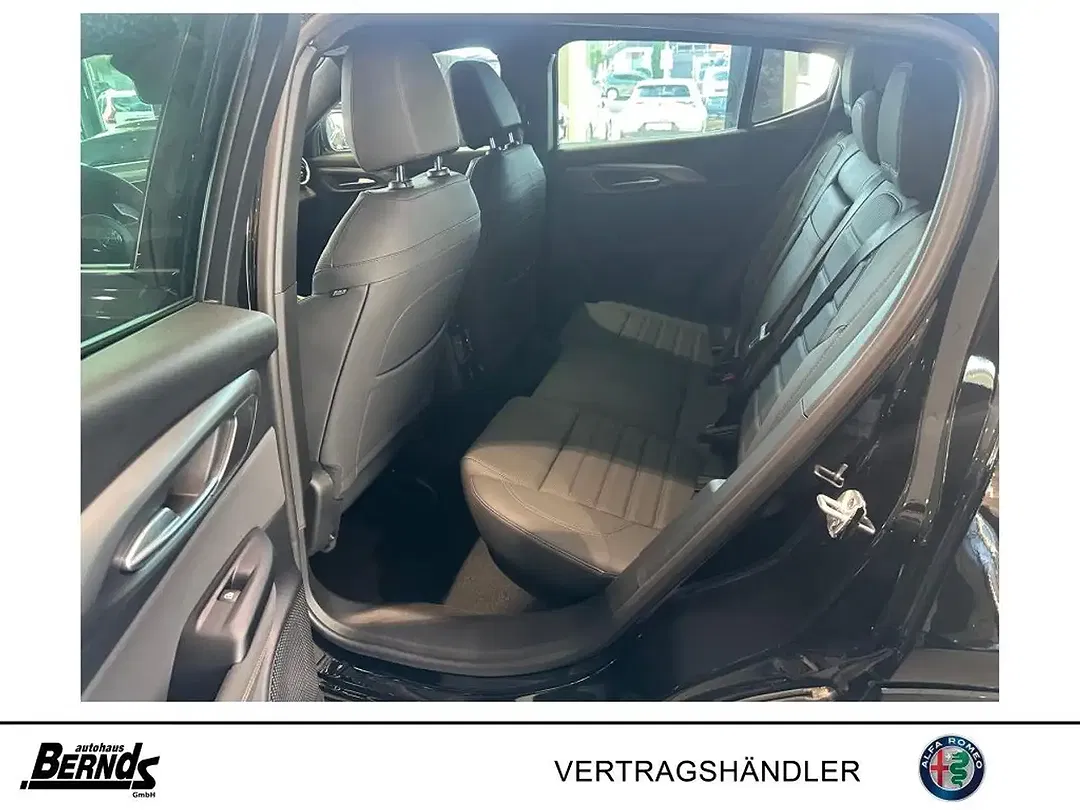Alfa Romeo Tonale 1.5 VGT Hybrid Veloce - Thumbnail 14