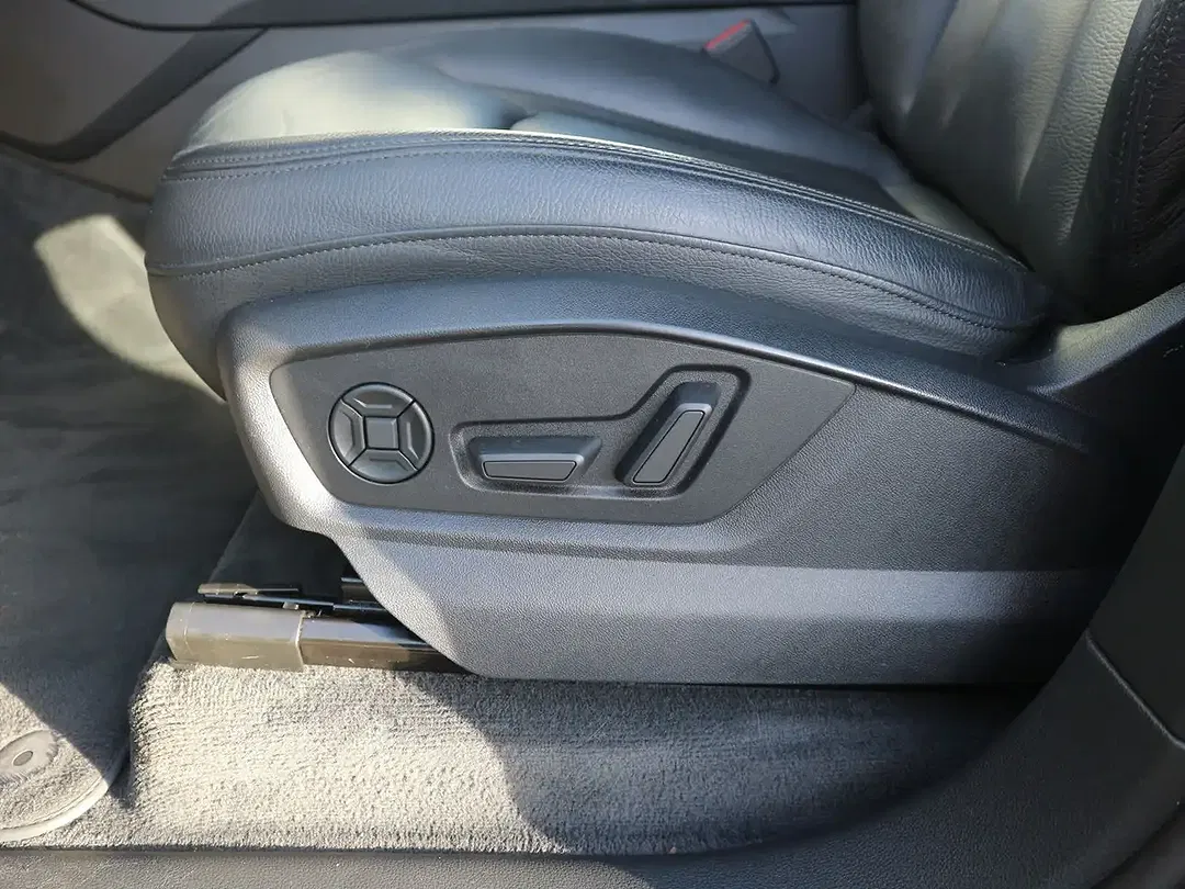 Audi Q7 55 TFSI e quattro Matrix LED S line - Thumbnail 12