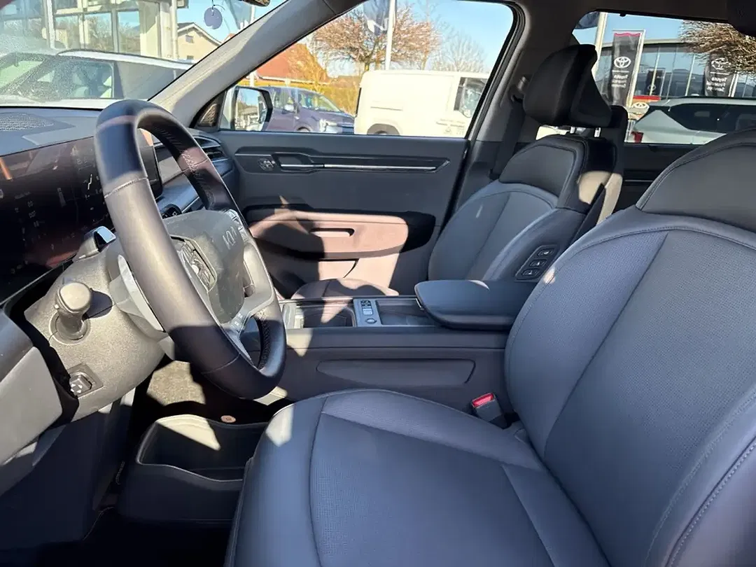 Kia EV9 4WD - Thumbnail 8