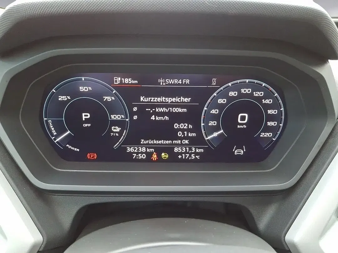 Audi Q4 e-tron 35 - Thumbnail 9