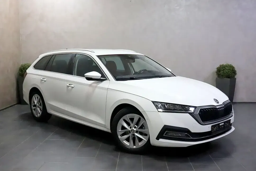Skoda Octavia DSG Combi Style - Thumbnail 2