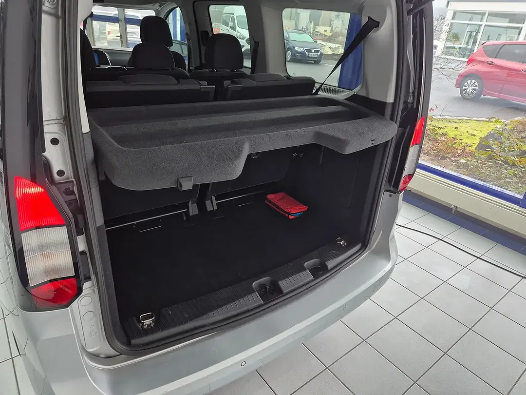 Ford Grand Tourneo 1.5 EcoBoost AUT Titanium - foto 8
