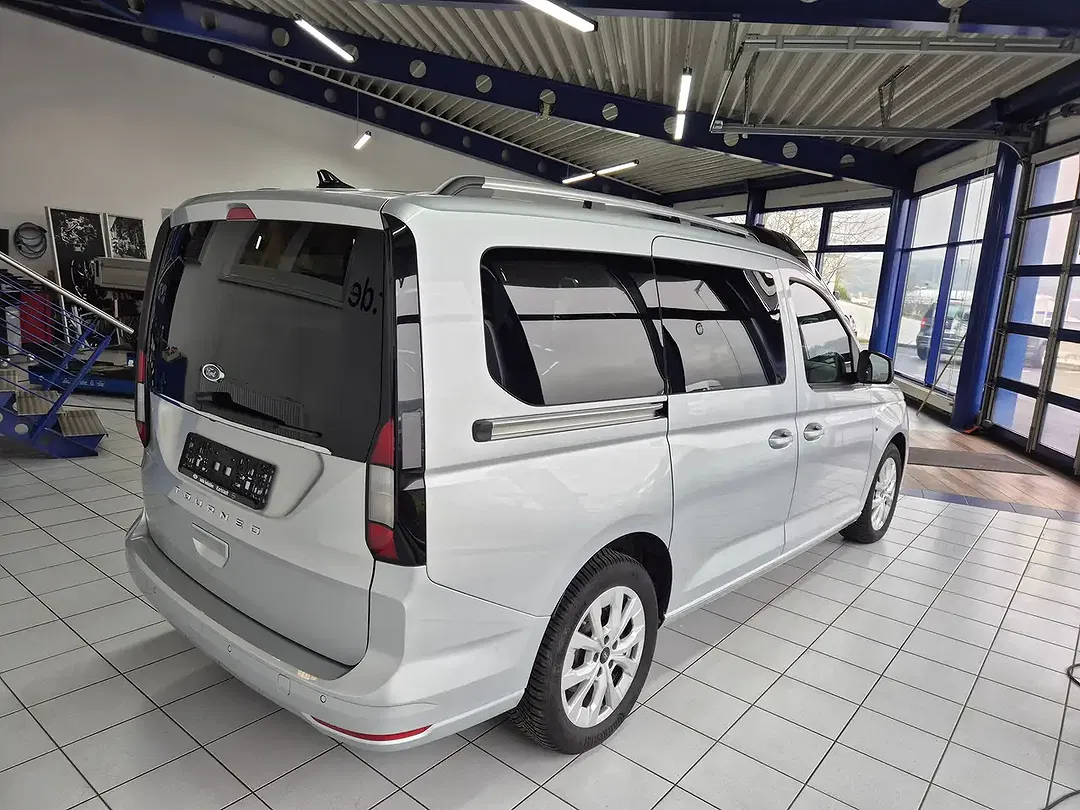 Ford Grand Tourneo 1.5 EcoBoost AUT Titanium - Thumbnail 3