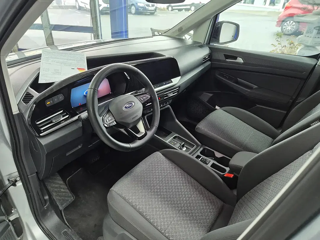 Ford Grand Tourneo 1.5 EcoBoost AUT Titanium - Thumbnail 4