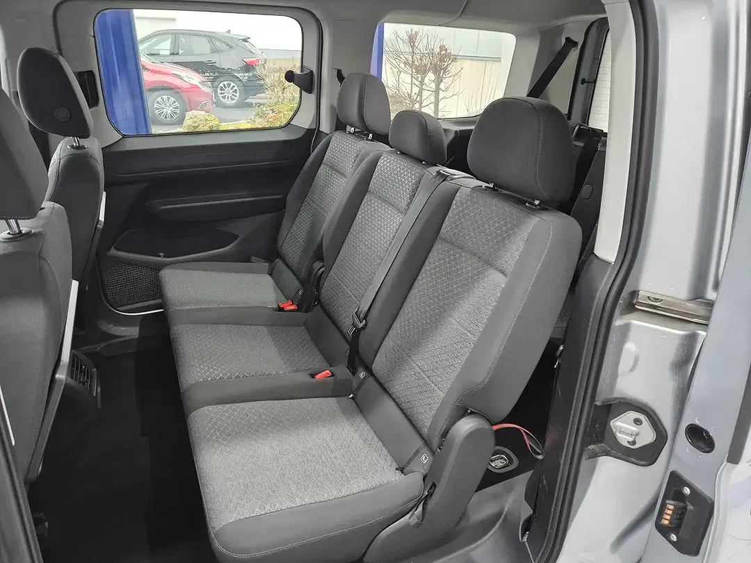 Ford Grand Tourneo 1.5 EcoBoost AUT Titanium - Thumbnail 5