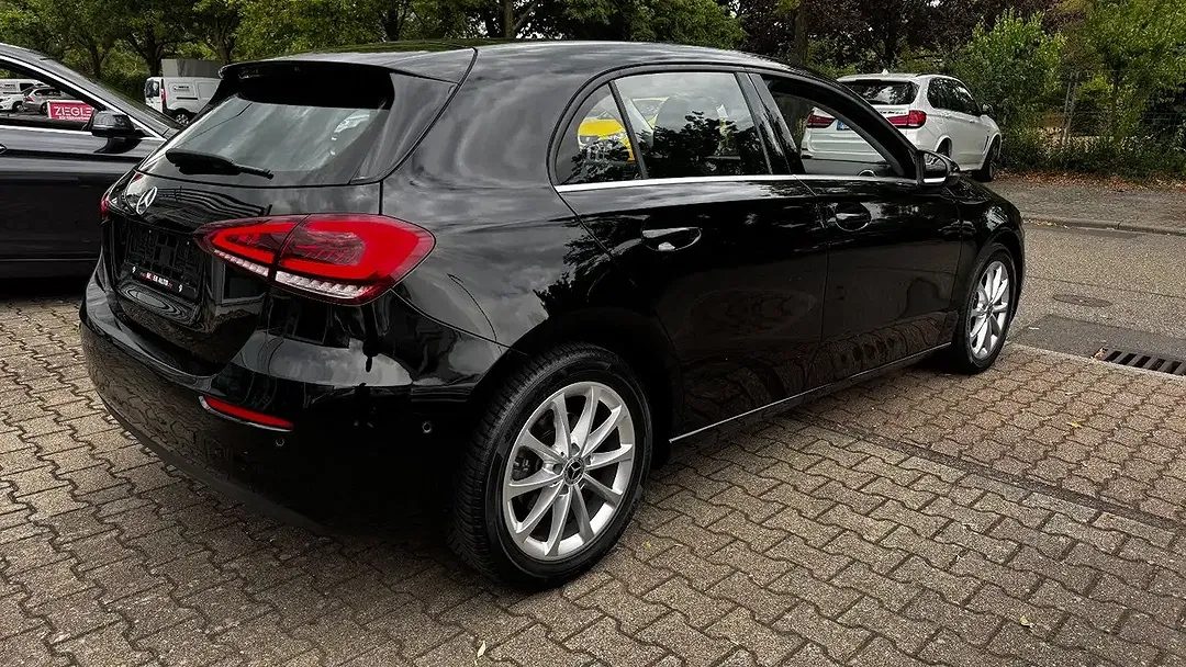 Mercedes-Benz A 180 - Thumbnail 6