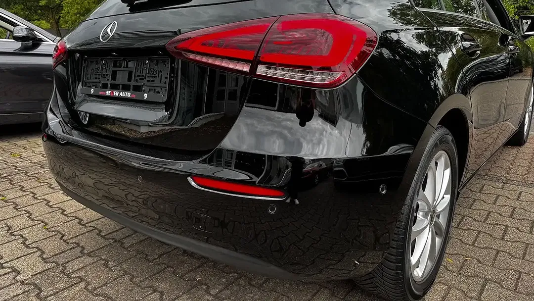 Mercedes-Benz A 180 - Thumbnail 8