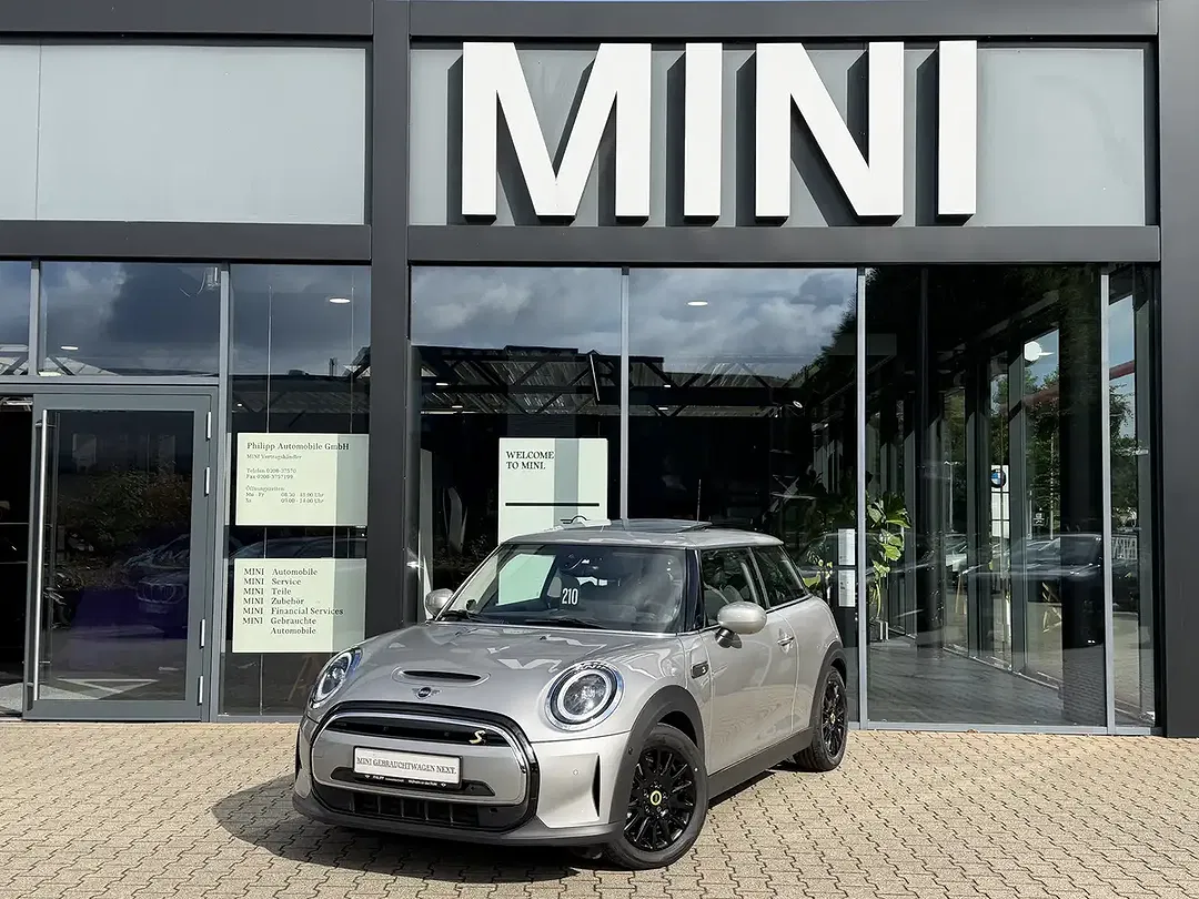 MINI Cooper SE - Thumbnail 2