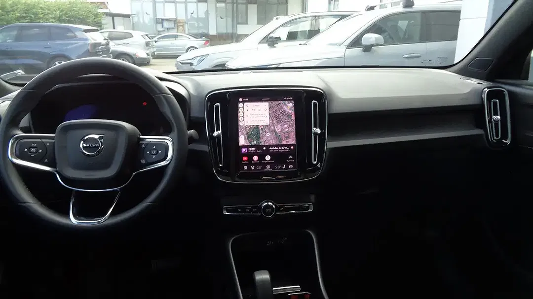 Volvo C40 EV Recharge Plus - Thumbnail 9
