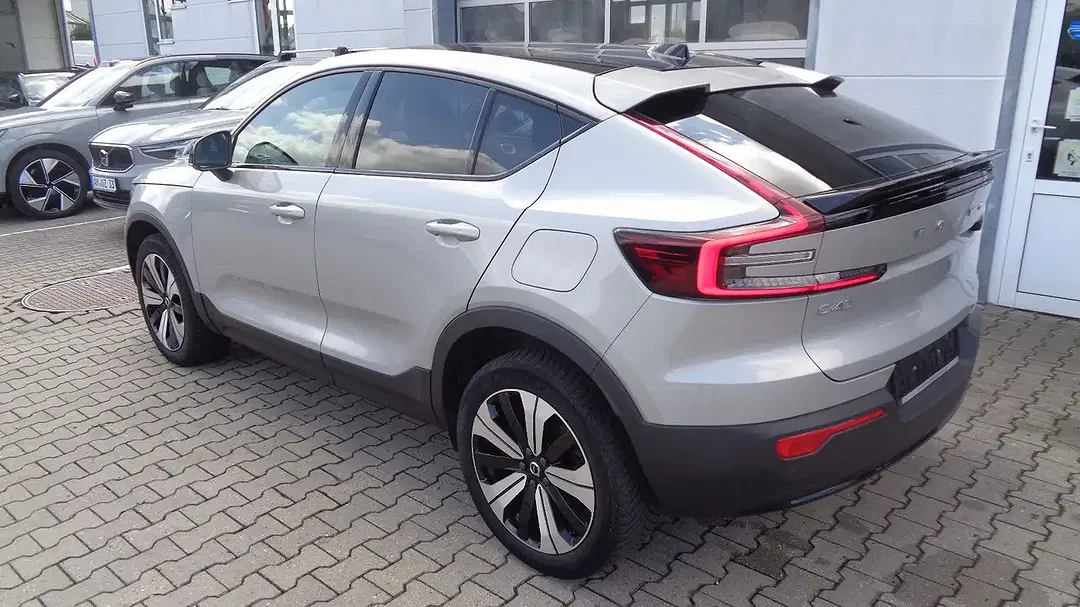 Volvo C40 EV Recharge Plus - Thumbnail 3
