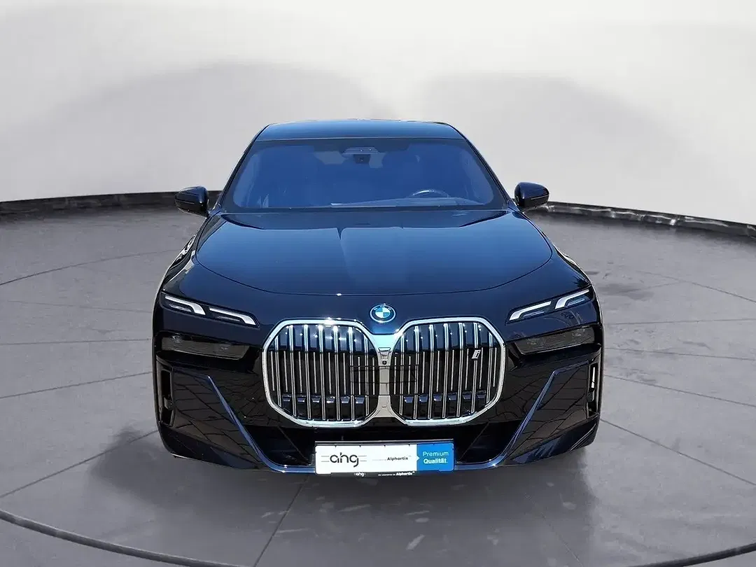 BMW i7 eDrive M Sport - Thumbnail 8