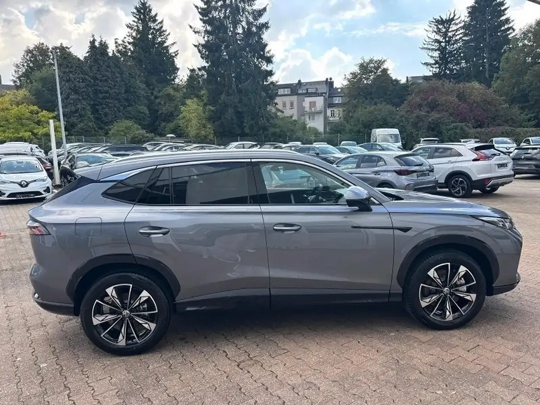 MG HS Hybrid Luxury - foto 2