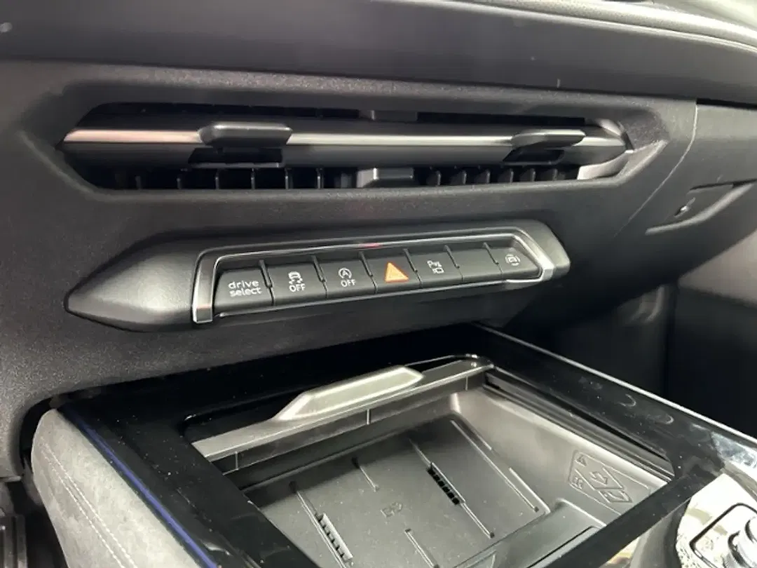 Audi Q3 2.0 TFSI S tronic quattro Sportback - Thumbnail 10