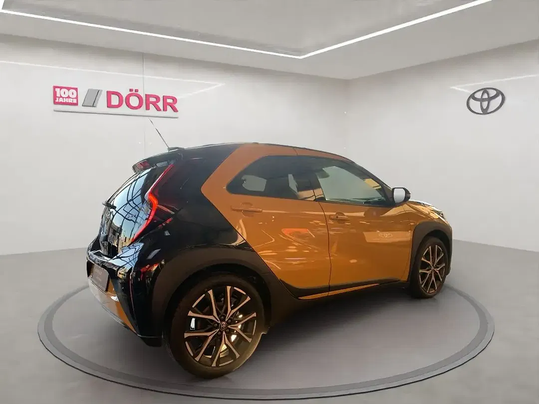Toyota Aygo X 1.5 Hybrid GR Sport Air - Thumbnail 5