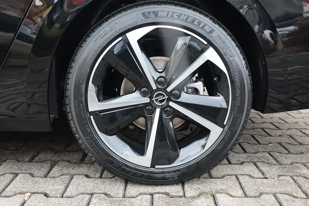 Opel Astra 1.2 GS Matrix LED - Thumbnail 4
