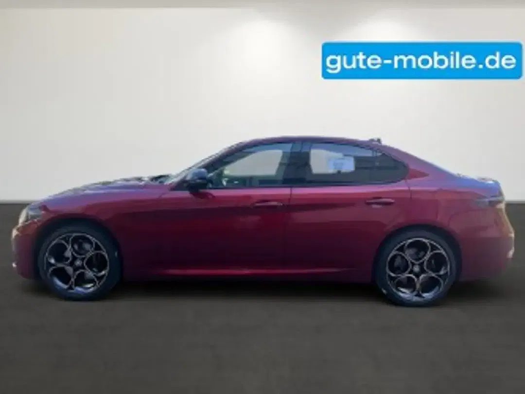Alfa Romeo Giulia Q4 Intensa - foto 2