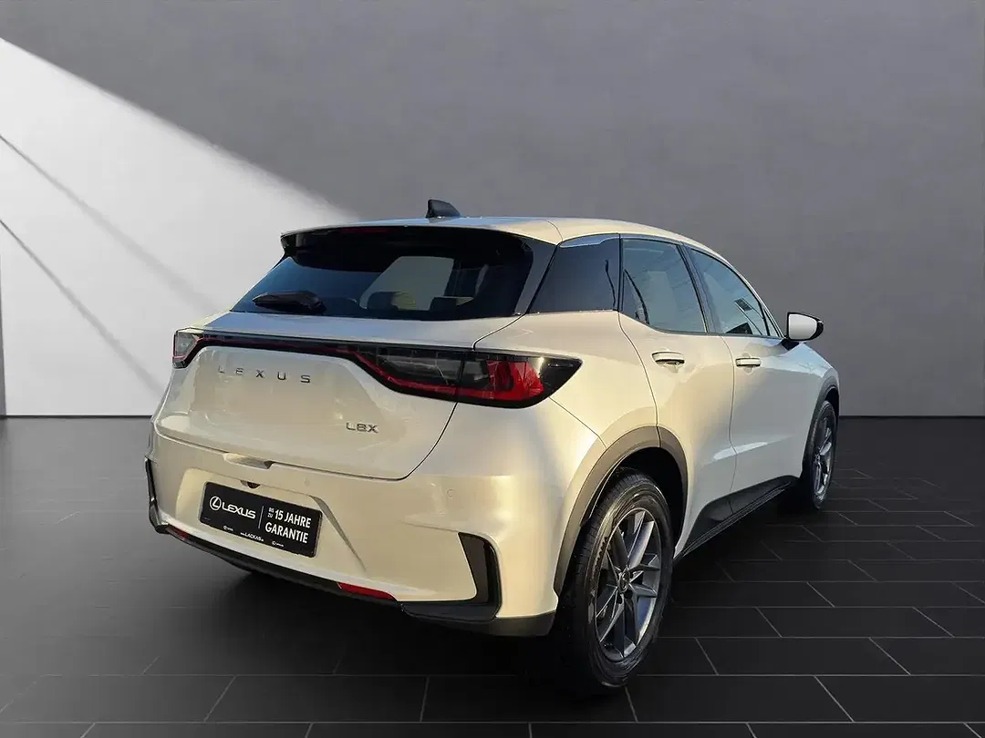 Lexus LBX 1.5 Basis - Thumbnail 4