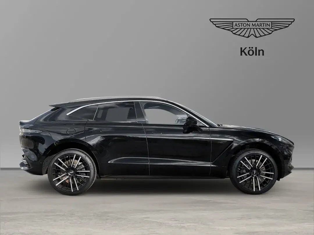 Aston Martin DBX - Thumbnail 3