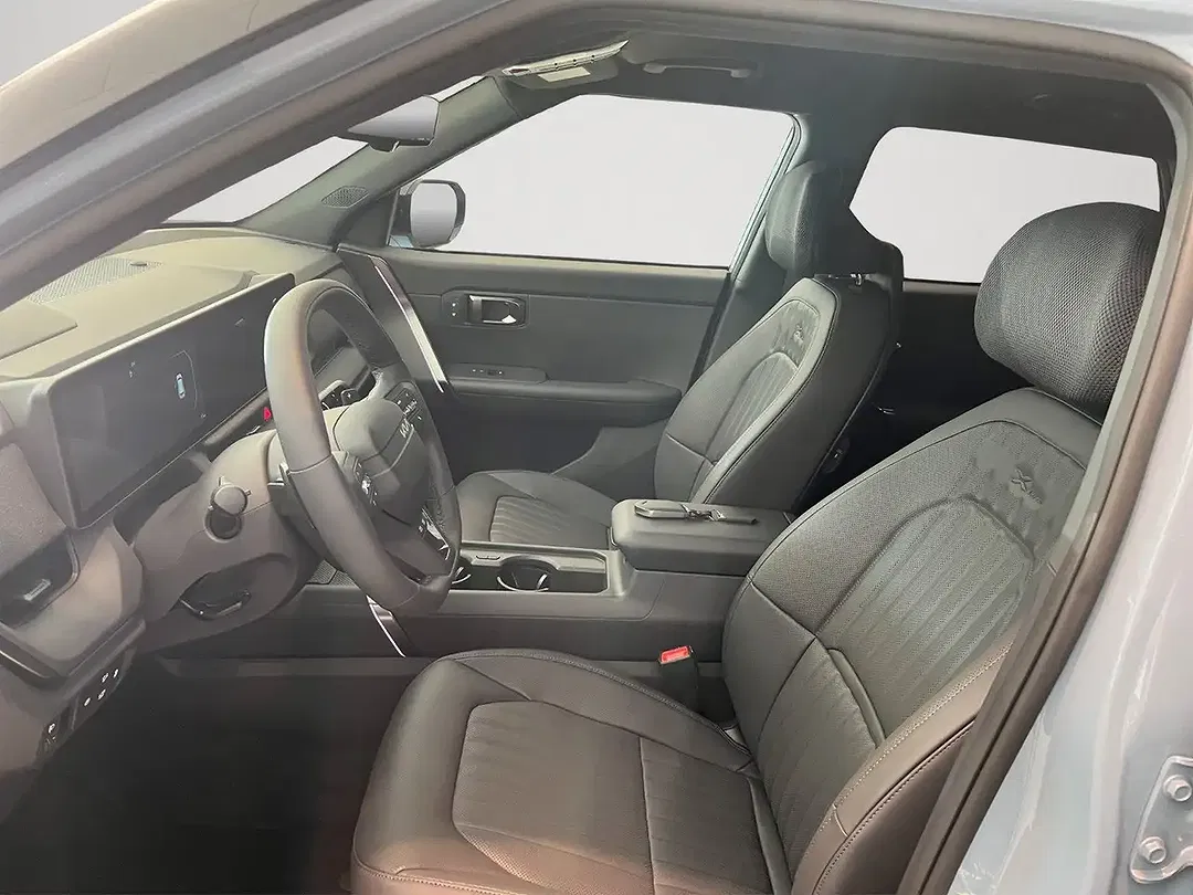 Kia Seltos 1.6 Hybrid AWD - Thumbnail 3