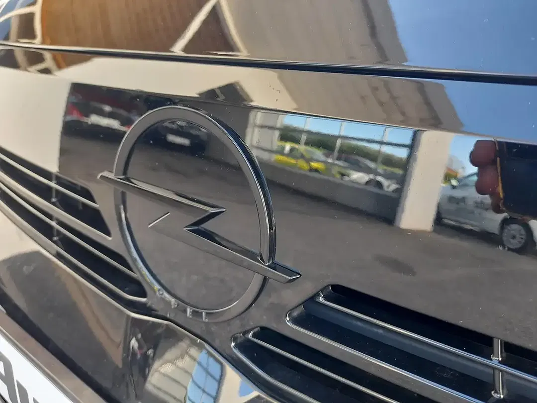 Opel Corsa GS - Thumbnail 9