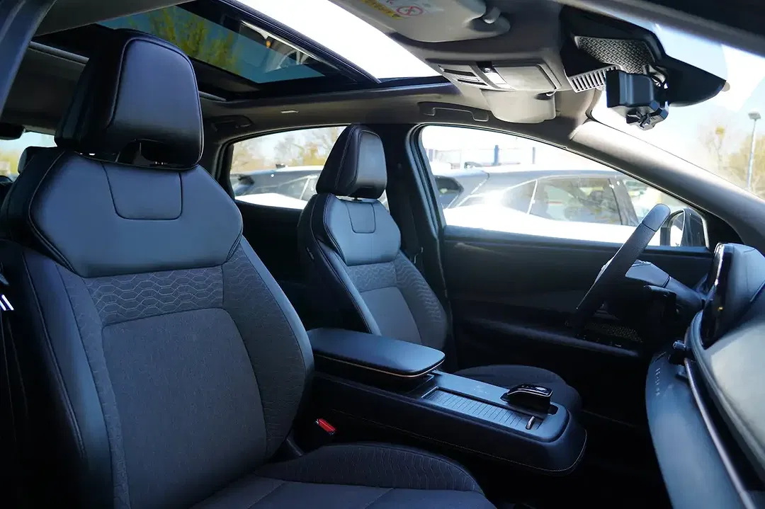 Nissan Ariya - Thumbnail 8