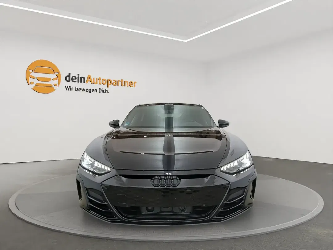 Audi RS e-tron GT quattro - foto 2