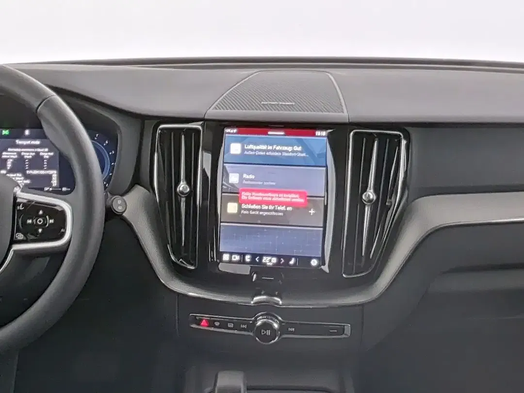 Volvo XC60 AWD Plus Dark - foto 15